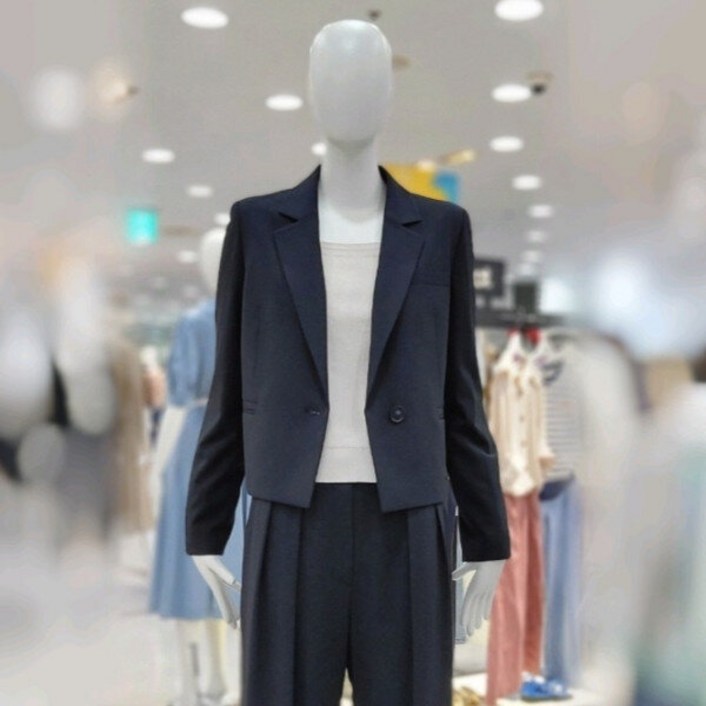 씨씨콜렉트 여성 자켓 데일리 심플 출근룩 기본핏 싱글버튼 크롭재킷E233MSF111/블랙DGDH2252209