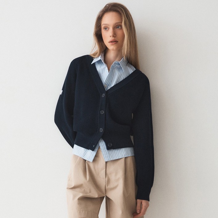 후아유 여성 올드머니 V넥 면 니트 가디건  WHCKE1222F