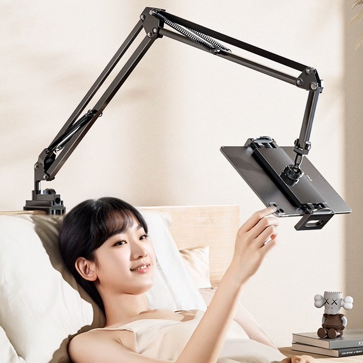 뷰씨 침대 태블릿 핸드폰 아이패드 흔들림 없는 고정형 자바라 거치대