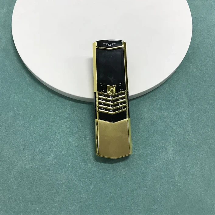 새로운 V888 Pro 슬라이드 폰 MT6261 GSM 2G 2.0인치 화면 듀얼 스탠바이 Mp3Mp4 FM 블루투스 클래식