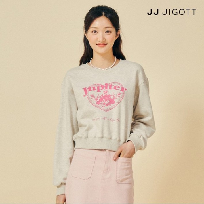 JJ지고트 크롭 프린트 맨투맨 티셔츠 GP3P0TS301 JJ지고트 크롭 프린트 맨투맨 티셔츠 GP3P0TS301