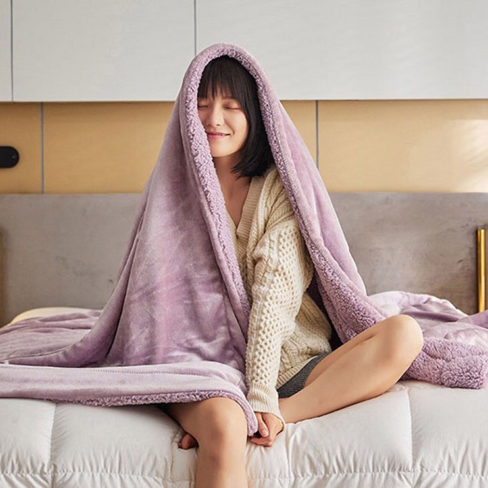 양털감성담요 두꺼운 양털 양모 극세사 밍크담요 겨울 이불 양털감성담요 두꺼운 양털 양모 극세사 밍크담요 겨울 이불