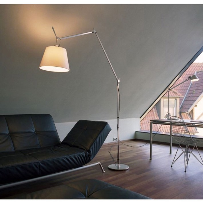 아르떼미데 톨로메오 메가 플로어 램프 바스큘란테