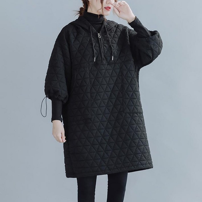 ROYALBELLE 여성 반팔 빅사이즈 패딩 원피스 하프집업 퀼팅 오버핏 패션 미디 후드 원피스 V102843