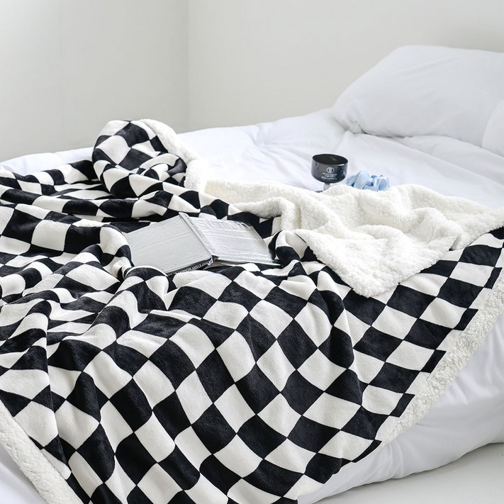 믹스앤매치 체커보드 극세사 담요