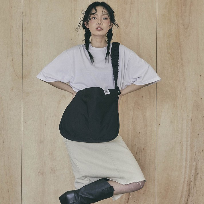 펀프롬펀 SHIRRING HOBO BAG