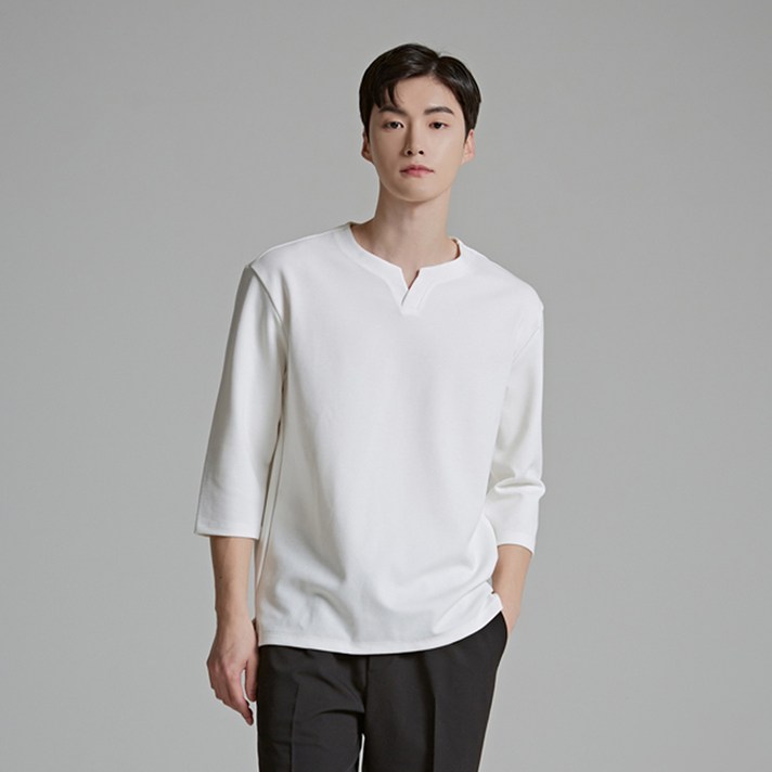 스파오 와플조직 슬릿넥 7부 티셔츠