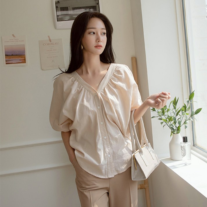 나인 볼륨 브이넥 블라우스 R-BL-3557