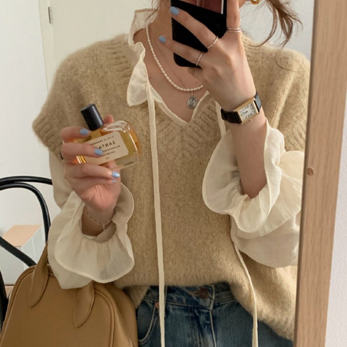 코코블랑 안드레아 셔링블라우스