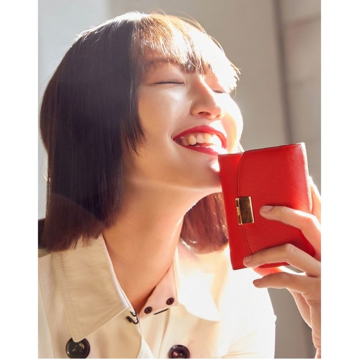 헤지스 악세서리 여성 19SS 레드 골드 사각 포인트 반지갑 HIWA9E283R2 여성반지갑