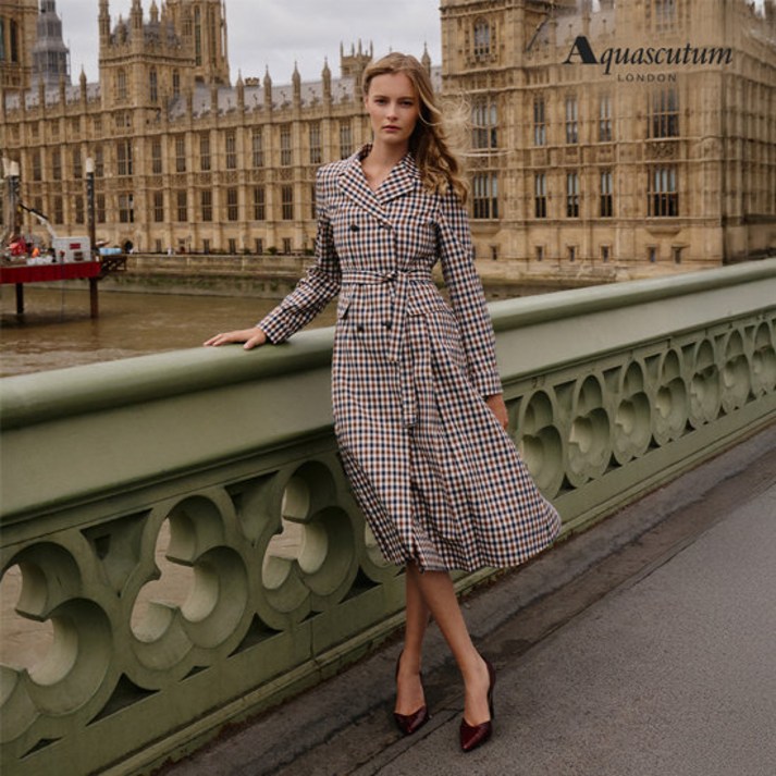 아쿠아스큐텀 25FW 트렌치 더블버튼 원피스