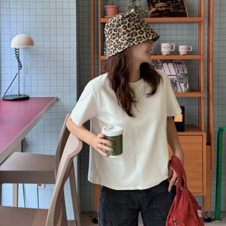 메이블루 세미크롭 피치 반팔티 메이블루 세미크롭 피치 반팔티