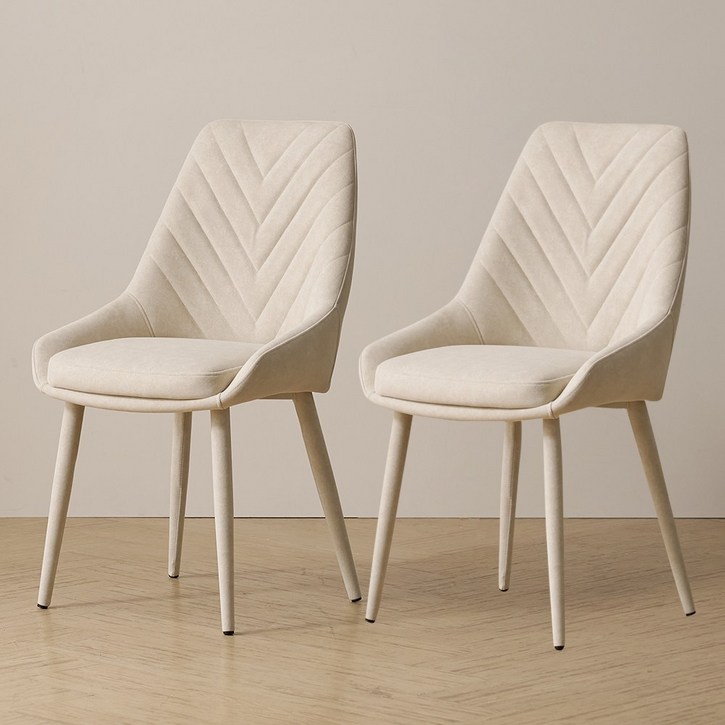 파로마 이즈 루카 패브릭 카페 식탁 의자