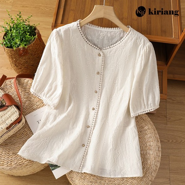 [키리앙] 로먼 플라워 자수 반팔 블라우스