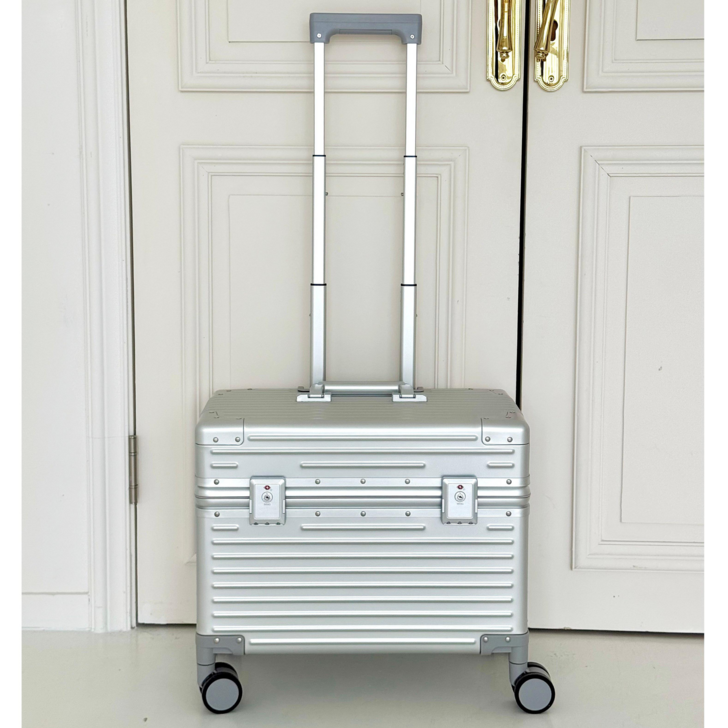 머즈 위로열리는 파일럿 기내용 알루미늄 캐리어