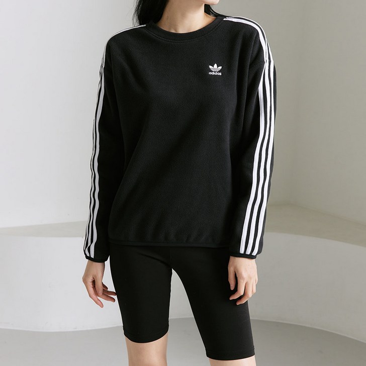 아디다스 여성 플리스 부드럽고 따뜻한 맨투맨 겨울 루즈핏 티셔츠 블랙