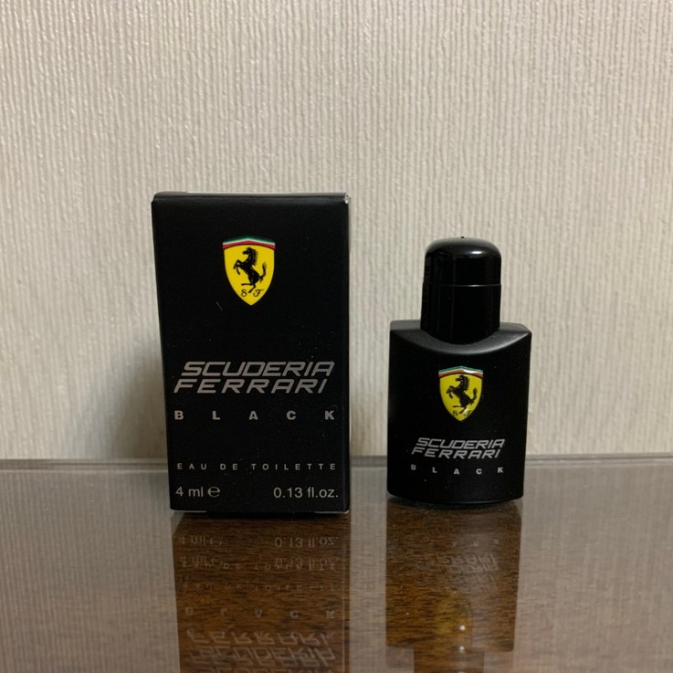 페라리 스쿠데리아 블랙 오 드 뚜왈렛 미니어처 4ml 남자향수, 4ml, 1개 페라리 스쿠데리아 블랙 오 드 뚜왈렛 미니어처 4ml 남자향수, 4ml, 1개