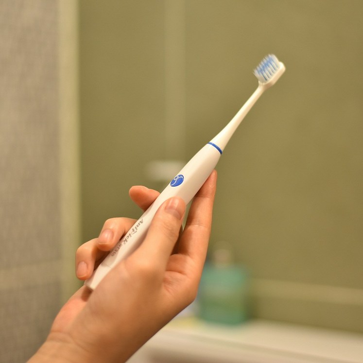 가장 슬림하고 가벼운 애니픽 휴대용 음파 칫솔 전동칫솔 진동칫솔 1P